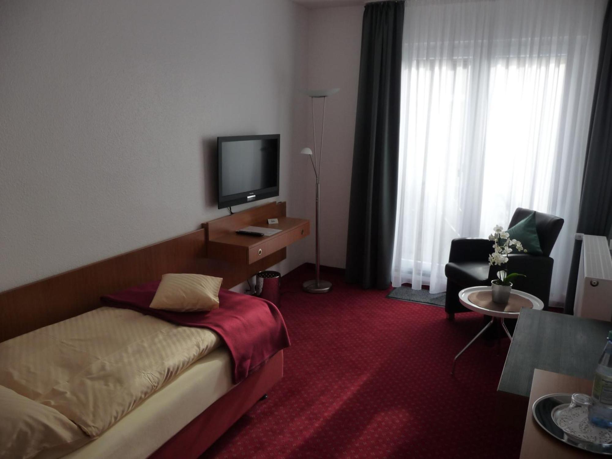 Hotel Sechzehn Leverkusen Exterior photo