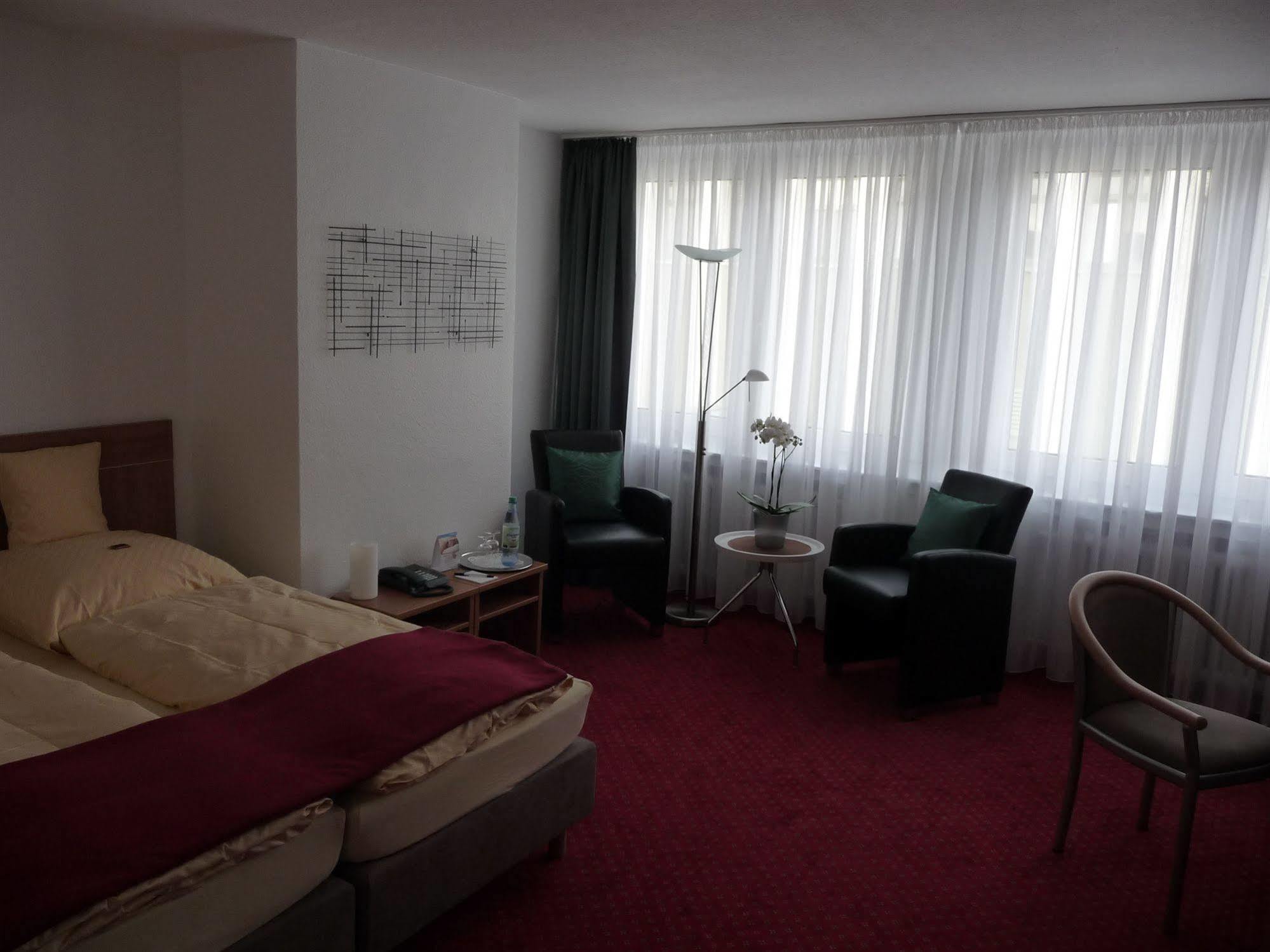 Hotel Sechzehn Leverkusen Exterior photo